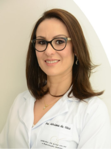 Dra. Adriana de Góes